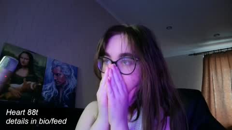 Snapshot of el_sweety chatting on 02.04.25 If you like it when I meow give me a thumbs up online show from 02.04.25