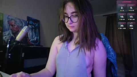 Snapshot of el_sweety chatting on 02.28.25 If you like it when I meow give me a thumbs up online show from 02.28.25