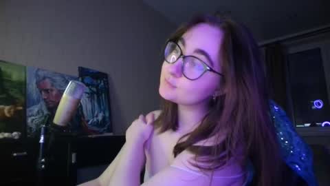 Snapshot of el_sweety chatting on 02.28.25 If you like it when I meow give me a thumbs up online show from 02.28.25
