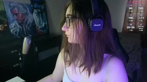 Snapshot of el_sweety chatting on 03.06.25 If you like it when I meow give me a thumbs up online show from 03.06.25