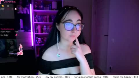Snapshot of el_sweety chatting on 07.01.26 If you like it when I meow give me a thumbs up online show from 07.01.26