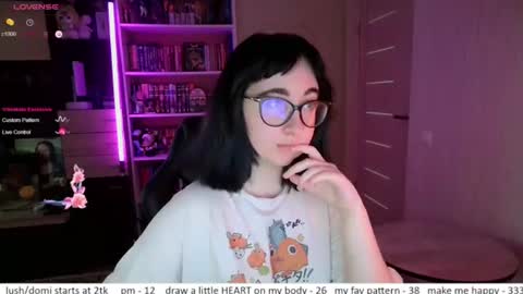 Snapshot of el_sweety chatting on 07.20.26 If you like it when I meow give me a thumbs up online show from 07.20.26