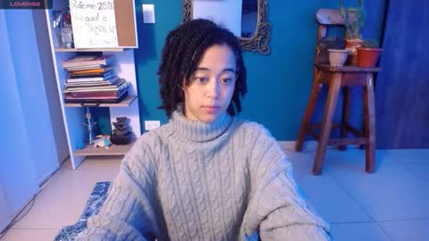 Snapshot of ela_0 chatting on 10.27.25 Ela  Help me reach 100 thumbs up online show from 10.27.25