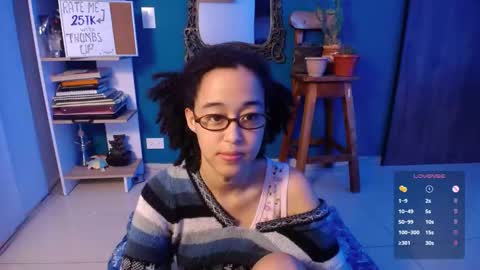 Snapshot of ela_0 chatting on 10.31.25 Ela  Help me reach 100 thumbs up online show from 10.31.25