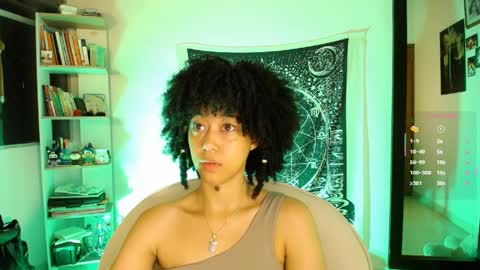 Ela  Help me reach 100 thumbs up online show from 04.03.26