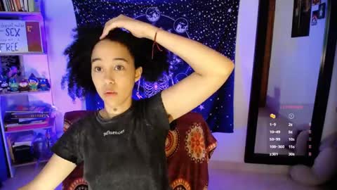 Ela  Help me reach 100 thumbs up online show from 05.29.26