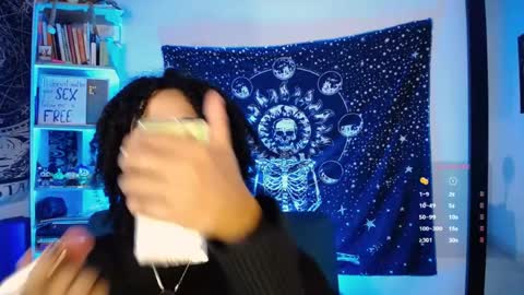Ela  Help me reach 100 thumbs up online show from 07.14.26