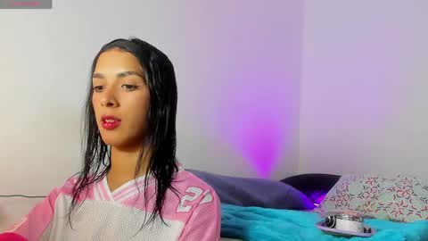 Snapshot of elagrace_ chatting on 05.26.26 Ela33 online show from 05.26.26