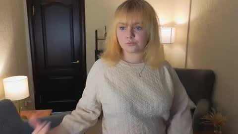 Anna online show from 09.17.25