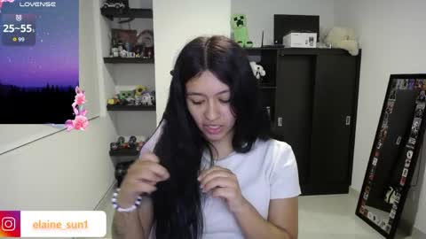 Snapshot of elaine_sun chatting on 04.29.26 Elaine eli online show from 04.29.26