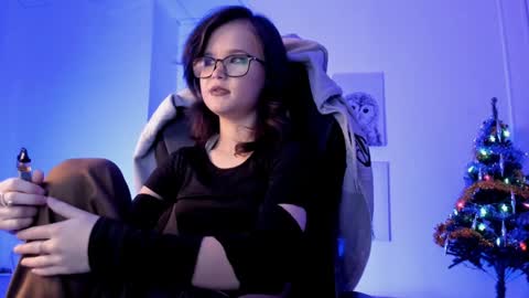 Your sweet girl online show from 12.20.24