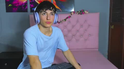 Elan Giralon online show from 11.26.25