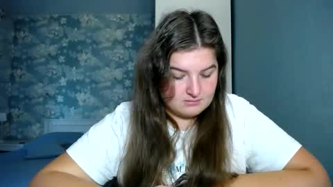 Elanis online show from 10.21.25