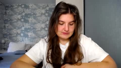 Snapshot of elanis_blair chatting on 03.27.26 Elanis online show from 03.27.26