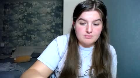 Snapshot of elanis_blair chatting on 04.18.26 Elanis online show from 04.18.26