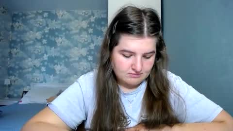 Snapshot of elanis_blair chatting on 04.23.26 Elanis online show from 04.23.26