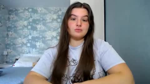 Snapshot of elanis_blair chatting on 04.24.26 Elanis online show from 04.24.26