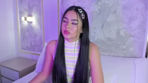 Snapshot of elara_bloom_ chatting on 06.16.26 elara_bloom_ online show from 06.16.26