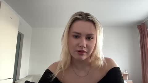 elaraluxxxe online show from 02.17.25