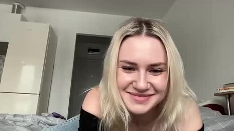 elaraluxxxe online show from 02.20.25