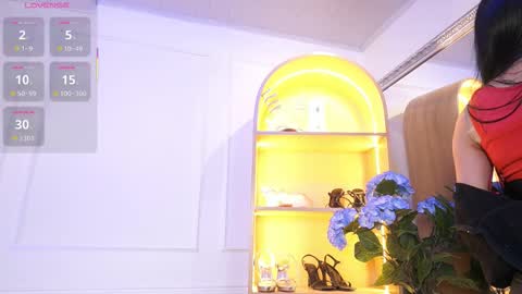 Snapshot of elasummeer chatting on 10.14.25 Elasummeer online show from 10.14.25