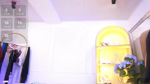 Snapshot of elasummeer chatting on 10.25.25 Elasummeer online show from 10.25.25