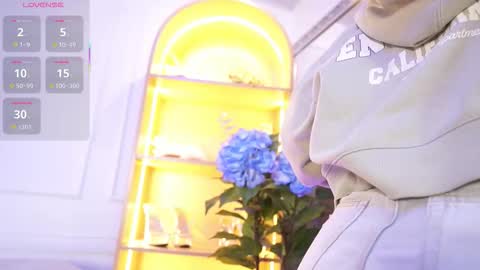 Elasummeer online show from 11.03.25