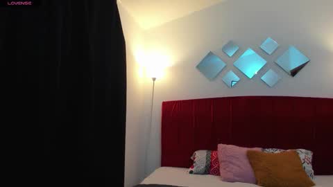 Snapshot of electra__moon chatting on 10.21.25 electra__moon online show from 10.21.25