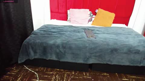 Snapshot of electra__moon chatting on 11.04.25 electra__moon online show from 11.04.25