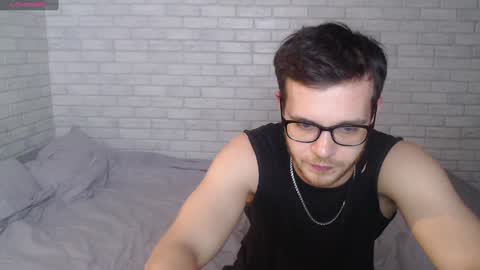 Snapshot of electric_smile chatting on 12.06.24 Alex online show from 12.06.24