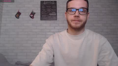 Snapshot of electric_smile chatting on 12.16.24 Alex online show from 12.16.24