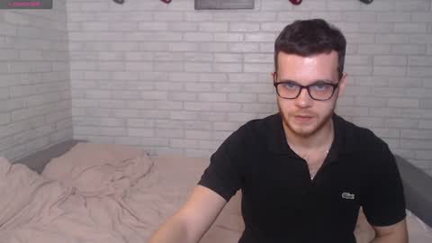 Snapshot of electric_smile chatting on 12.20.24 Alex online show from 12.20.24