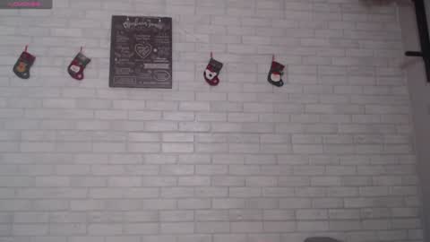 Snapshot of electric_smile chatting on 12.22.24 Alex online show from 12.22.24