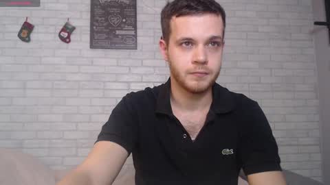 Snapshot of electric_smile chatting on 12.25.24 Alex online show from 12.25.24