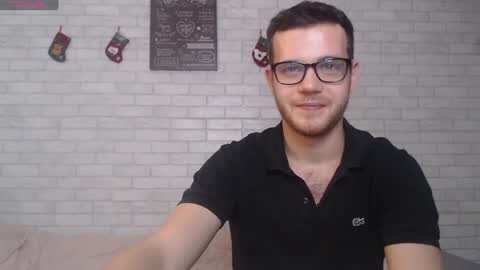 Snapshot of electric_smile chatting on 12.26.24 Alex online show from 12.26.24