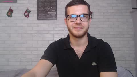 Snapshot of electric_smile chatting on 12.30.24 Alex online show from 12.30.24