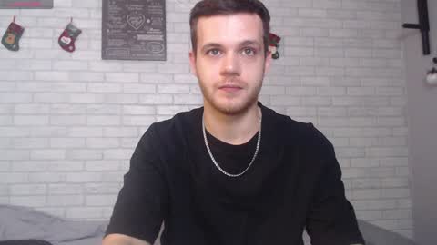 Snapshot of electric_smile chatting on 01.02.25 Alex online show from 01.02.25