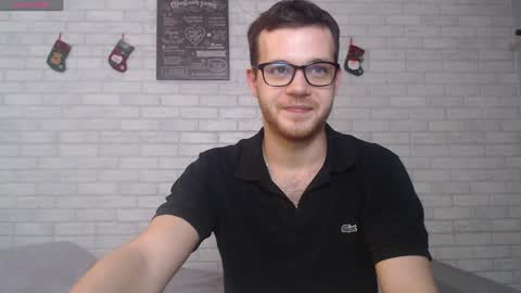 Snapshot of electric_smile chatting on 01.04.25 Alex online show from 01.04.25