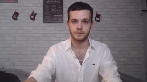 Snapshot of electric_smile chatting on 01.05.25 Alex online show from 01.05.25