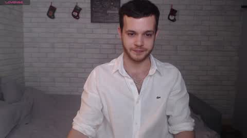 Snapshot of electric_smile chatting on 01.09.25 Alex online show from 01.09.25