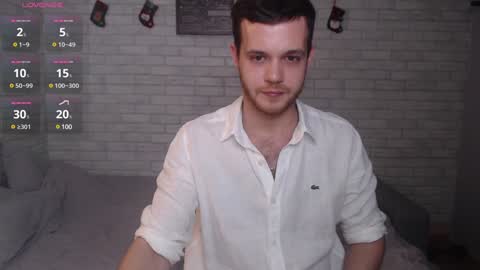 Snapshot of electric_smile chatting on 01.09.25 Alex online show from 01.09.25