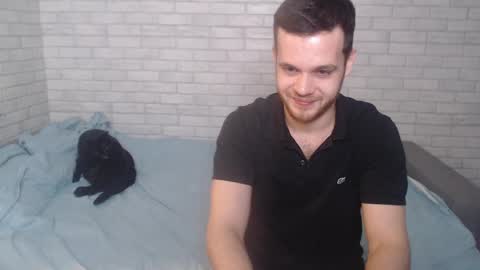 Snapshot of electric_smile chatting on 02.21.25 Alex online show from 02.21.25