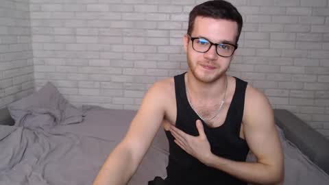 Snapshot of electric_smile chatting on 02.28.25 Alex online show from 02.28.25