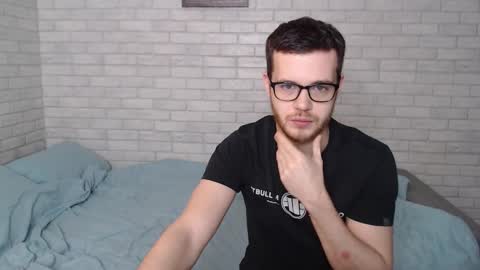 Snapshot of electric_smile chatting on 03.06.25 Alex online show from 03.06.25