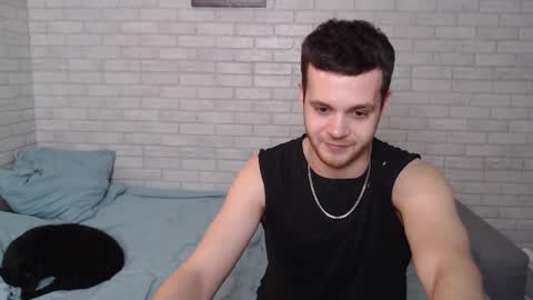 Snapshot of electric_smile chatting on 03.09.25 Alex online show from 03.09.25