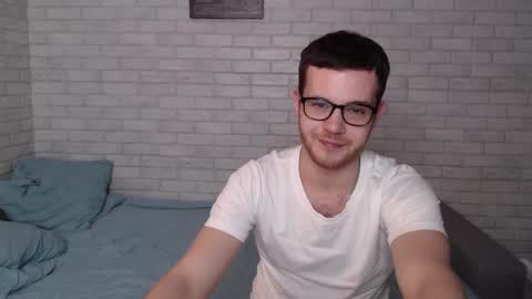 Snapshot of electric_smile chatting on 03.09.25 Alex online show from 03.09.25