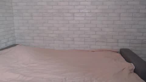 Snapshot of electric_smile chatting on 09.20.25 Alex online show from 09.20.25