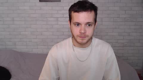 Snapshot of electric_smile chatting on 10.04.25 Alex online show from 10.04.25