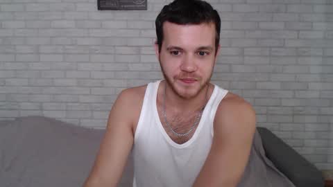 Snapshot of electric_smile chatting on 10.07.25 Alex online show from 10.07.25