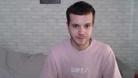 Snapshot of electric_smile chatting on 10.08.25 Alex online show from 10.08.25